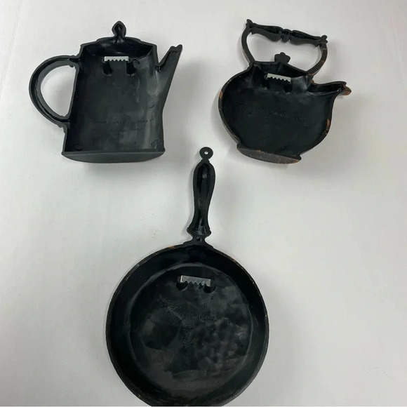Skillet Coffee & Tea Pot SET OF 3 Kitchen Wall Decor Hangings USA Syroco Plastic - Picture 3 of 5
